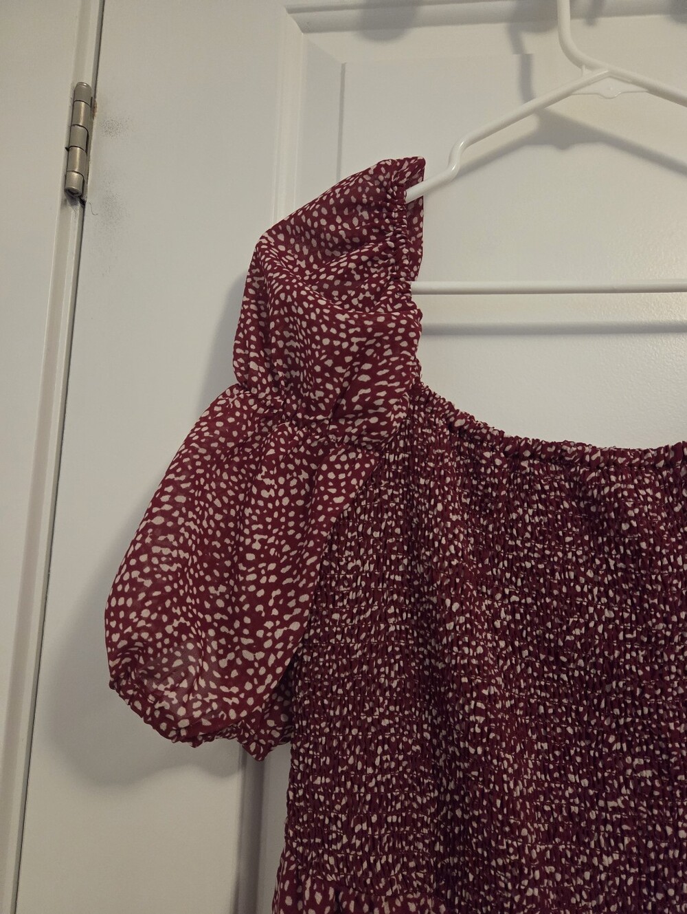 Smocked Puff Sleeve Midi Dress in Burgundy Speckle - Small - Picture 3 of 8